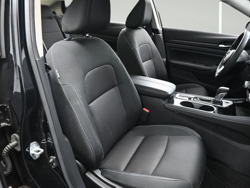 Certified 2024 Nissan Altima 2.5 SV w/ SV Premium Package AWD/4WD image 14