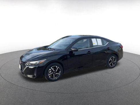 Used 2025 Nissan Sentra SV FWD image 8