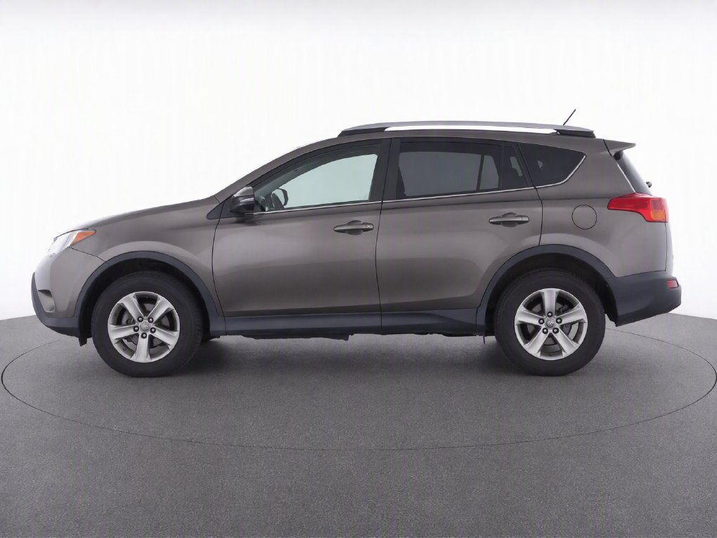Used 2015 Toyota RAV4 XLE FWD image 8