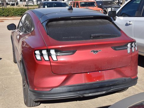 Certified 2024 Ford Mustang Mach-E Premium image 8