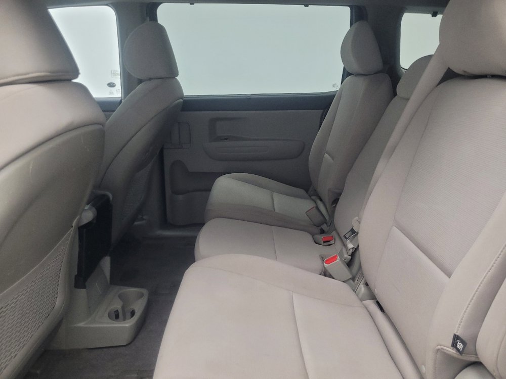 Used 2015 Kia Sedona LX w/ LX Convenience Package FWD image 18