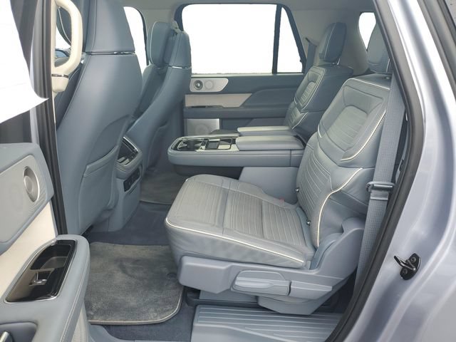 Used 2023 Lincoln Navigator L Black Label AWD/4WD image 27