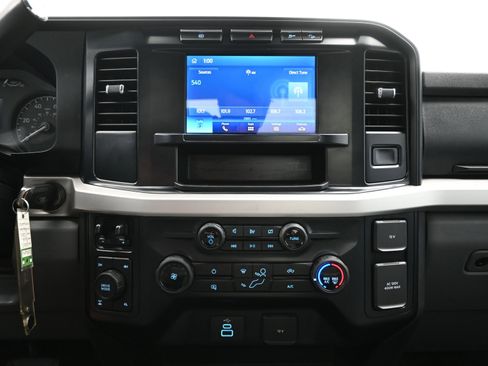 Used 2023 Ford F350 XLT w/ FX4 Off-Road Package image 14