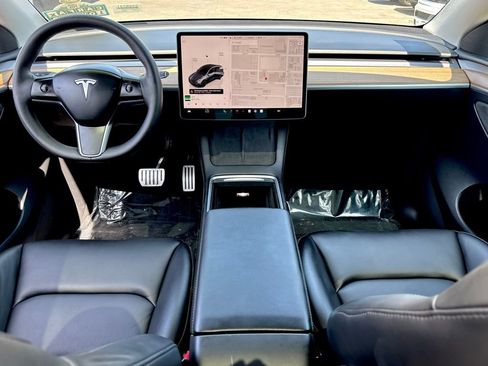 Used 2023 Tesla Model Y Performance image 25