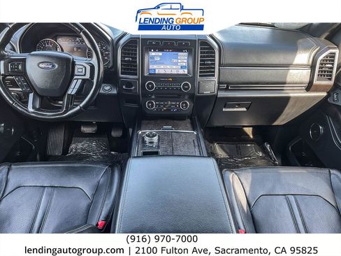 Used 2018 Ford Expedition Max Limited image 11