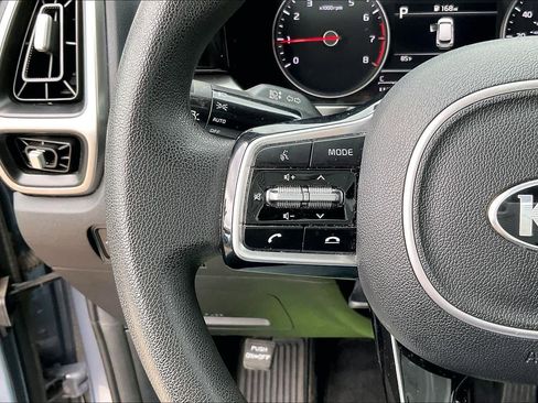 Used 2021 Kia Sorento LX FWD image 23