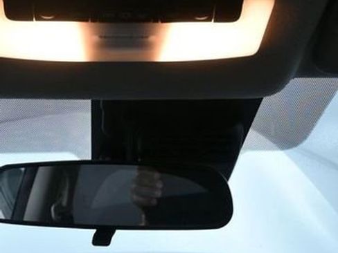 Used 2025 Nissan Versa SV w/ Trunk Package image 24