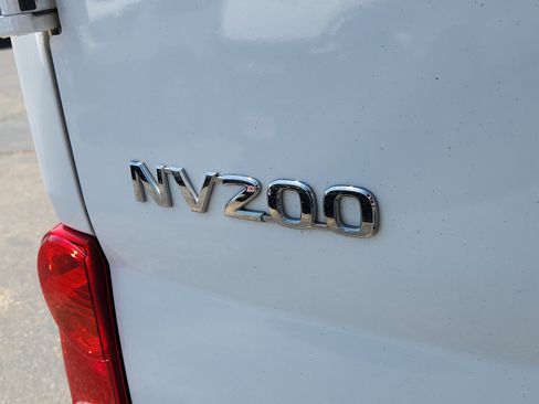 Used 2020 Nissan NV200 SV w/ Sliding Glass Door Package image 7