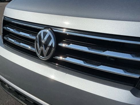 Used 2019 Volkswagen Tiguan SE w/ Panoramic Sunroof Package image 27