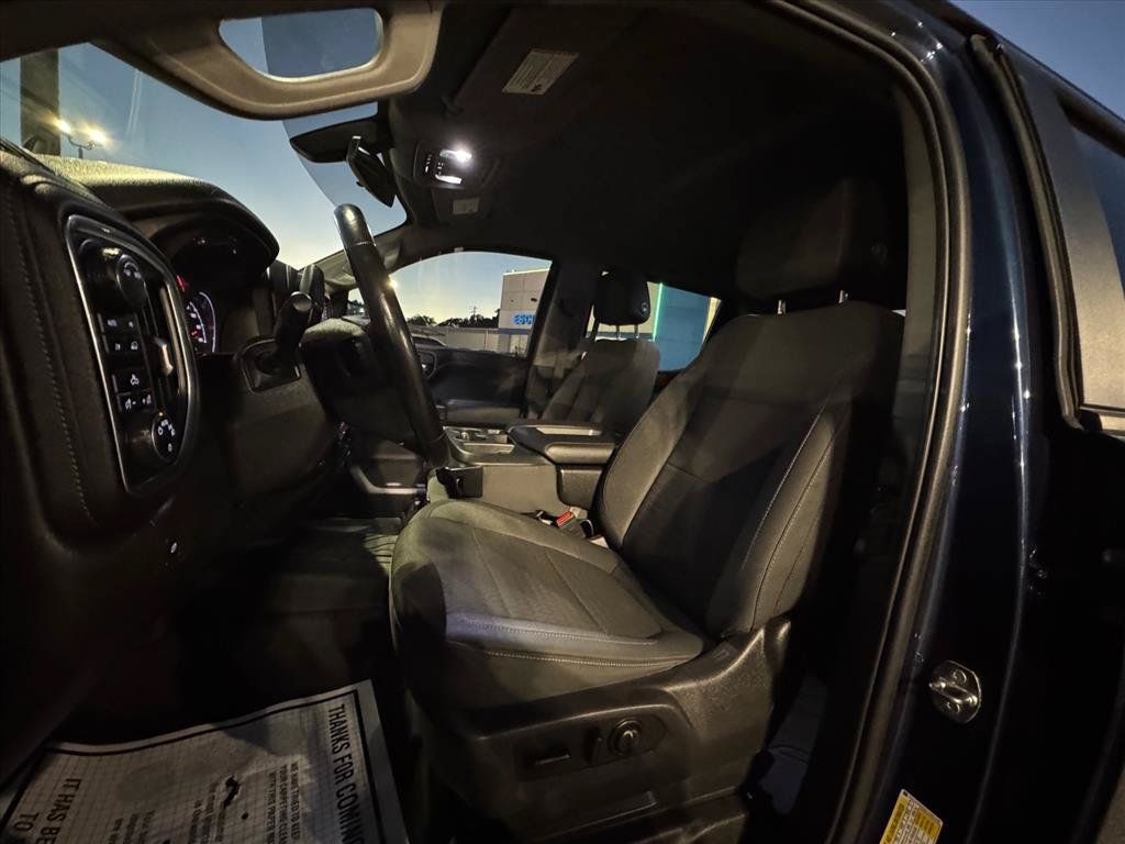 Used 2020 Chevrolet Silverado 1500 LT w/ All-Star Edition AWD/4WD image 17