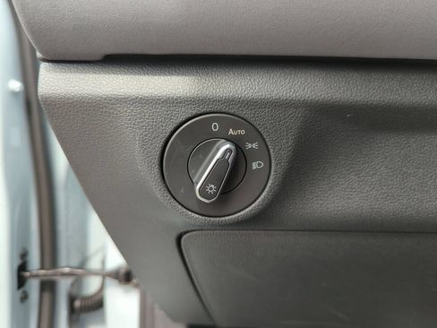 New 2026 Volkswagen Jetta SE FWD image 35