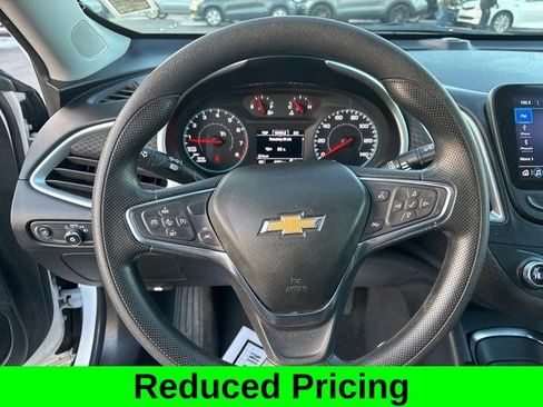 Used 2024 Chevrolet Malibu LT FWD image 16