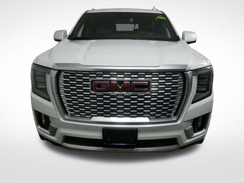 Used 2023 GMC Yukon XL Denali AWD/4WD image 11