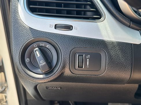 Used 2015 Dodge Journey SXT w/ Flexible Seating Group FWD image 15