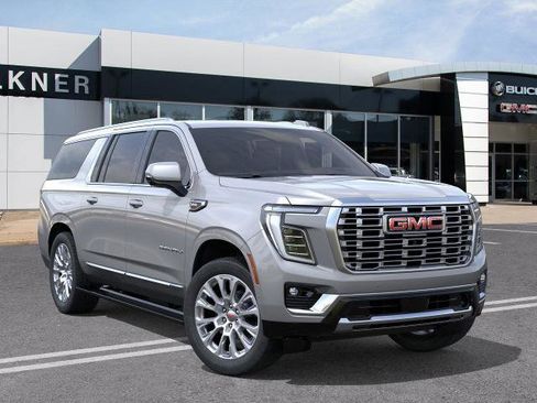New 2026 GMC Yukon XL Denali w/ Denali Reserve Package image 7