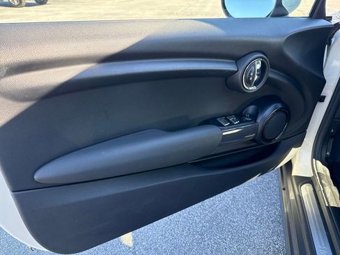 Used 2020 MINI Cooper Convertible image 15