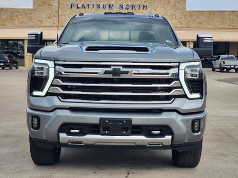 Used 2025 Chevrolet Silverado 2500 High Country w/ High Country Premium Package AWD/4WD image 6
