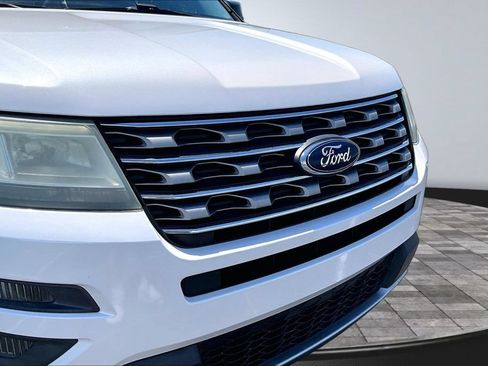 Used 2016 Ford Explorer XLT FWD image 29