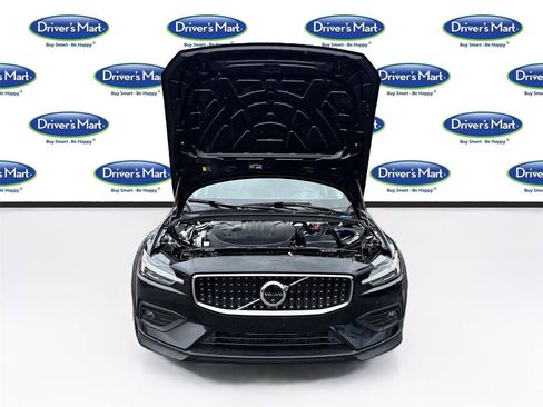 Used 2025 Volvo V60 B5 Cross Country Plus AWD/4WD image 34