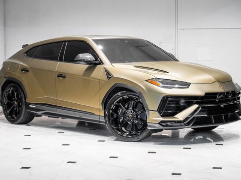 Used 2024 Lamborghini Urus Performante AWD/4WD image 1