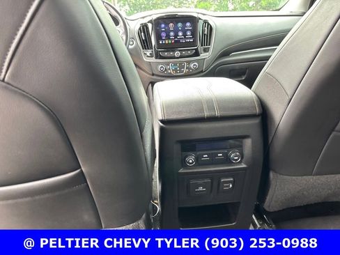 Used 2021 Chevrolet Traverse RS FWD image 18