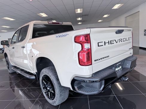 Used 2023 Chevrolet Silverado 1500 Custom Trail Boss w/ LPO, Dark Essentials Package AWD/4WD image 5