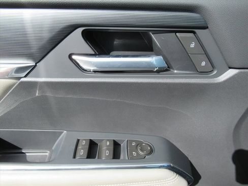 New 2026 GMC Acadia Elevation w/ Elevation Premium Package FWD image 19