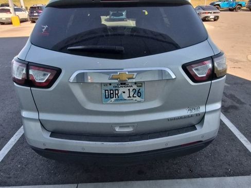 Used 2015 Chevrolet Traverse LT image 6