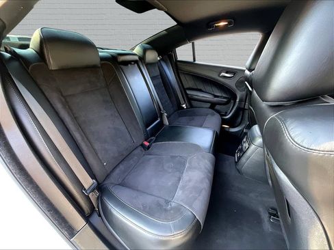 Used 2022 Dodge Charger R/T w/ Plus Group RWD image 20