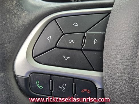 Used 2018 Jeep Compass Limited w/ Navigation Group FWD image 31