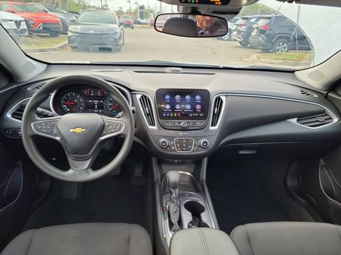 Used 2025 Chevrolet Malibu LT FWD image 25