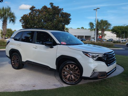 Used 2025 Subaru Forester Sport w/ Popular Package #1 AWD/4WD image 2