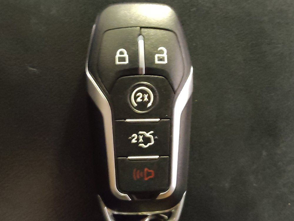 Used 2017 Lincoln MKX Select w/ Lincoln MKX Climate Package FWD image 32