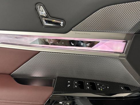 New 2025 BMW i7 xDrive60 w/ Executive Package image 13