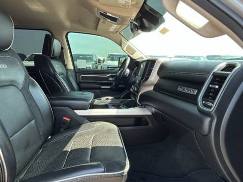Used 2021 RAM 1500 Laramie AWD/4WD image 11