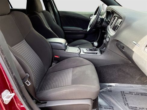 Used 2022 Dodge Charger R/T w/ Blacktop Package image 26