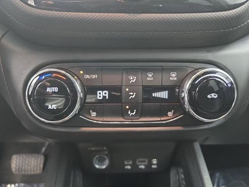 Used 2023 Chevrolet TrailBlazer LT w/ Convenience Package image 35