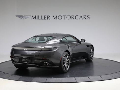 Used 2019 Aston Martin DB11 Coupe image 7