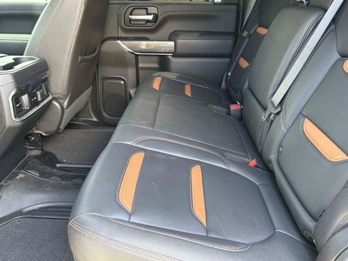 Used 2022 GMC Sierra 2500 AT4 w/ AT4 Premium Plus Package AWD/4WD image 16