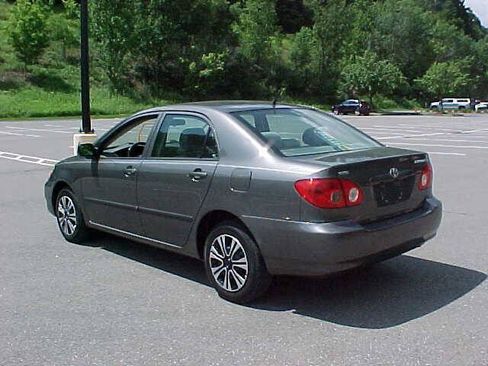 Used 2005 Toyota Corolla LE FWD image 11