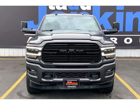 Used 2022 RAM 3500 Laramie AWD/4WD image 3