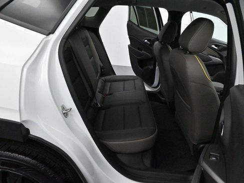 Used 2025 Chevrolet Trax ACTIV w/ Driver Confidence Package FWD image 29