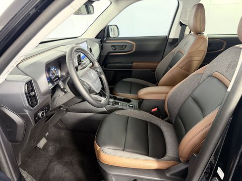 Used 2024 Ford Bronco Sport Outer Banks w/ Tech Package AWD/4WD image 5