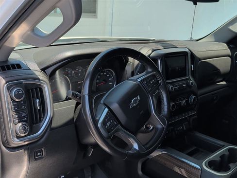 Used 2021 Chevrolet Silverado 1500 LT Trail Boss w/ LT Trail Boss Premium Package AWD/4WD image 9