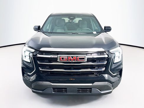 Used 2025 GMC Terrain Elevation image 2