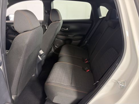 Used 2024 Honda HR-V Sport image 8