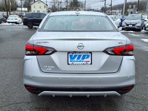 Used 2021 Nissan Versa SV FWD image 5