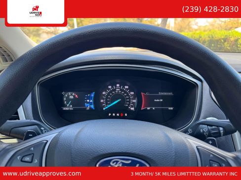 Used 2018 Ford Fusion SE w/ Fusion SE Technology Package FWD image 11