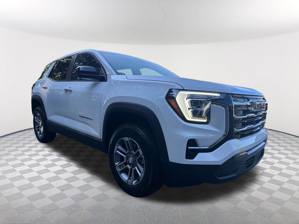 Used 2026 GMC Terrain Elevation w/ Technology Package II FWD image 3