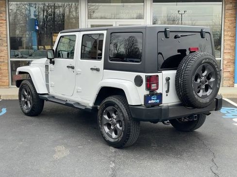 Used 2017 Jeep Wrangler Unlimited Sport image 10